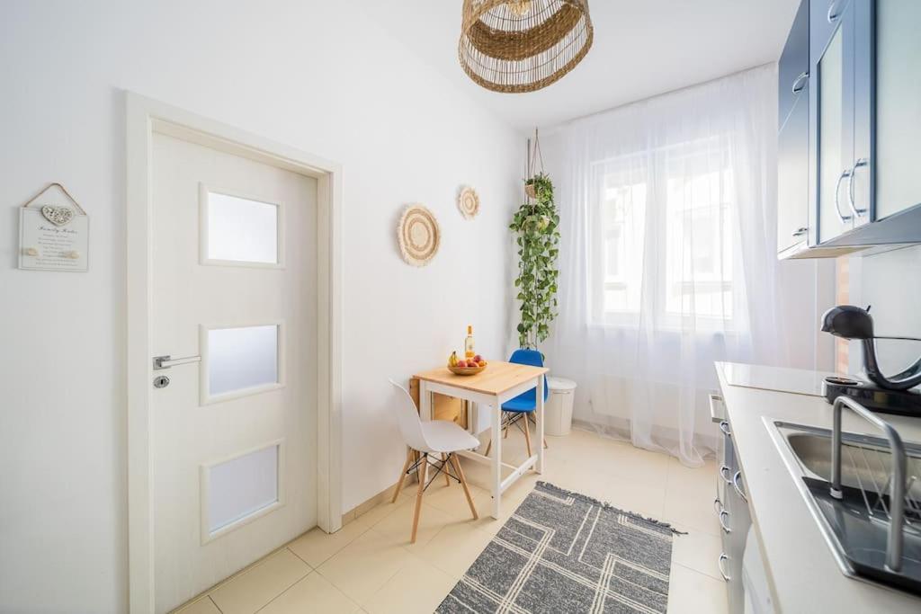Bohohome 2 Next To The Main Street Sofie Exteriér fotografie